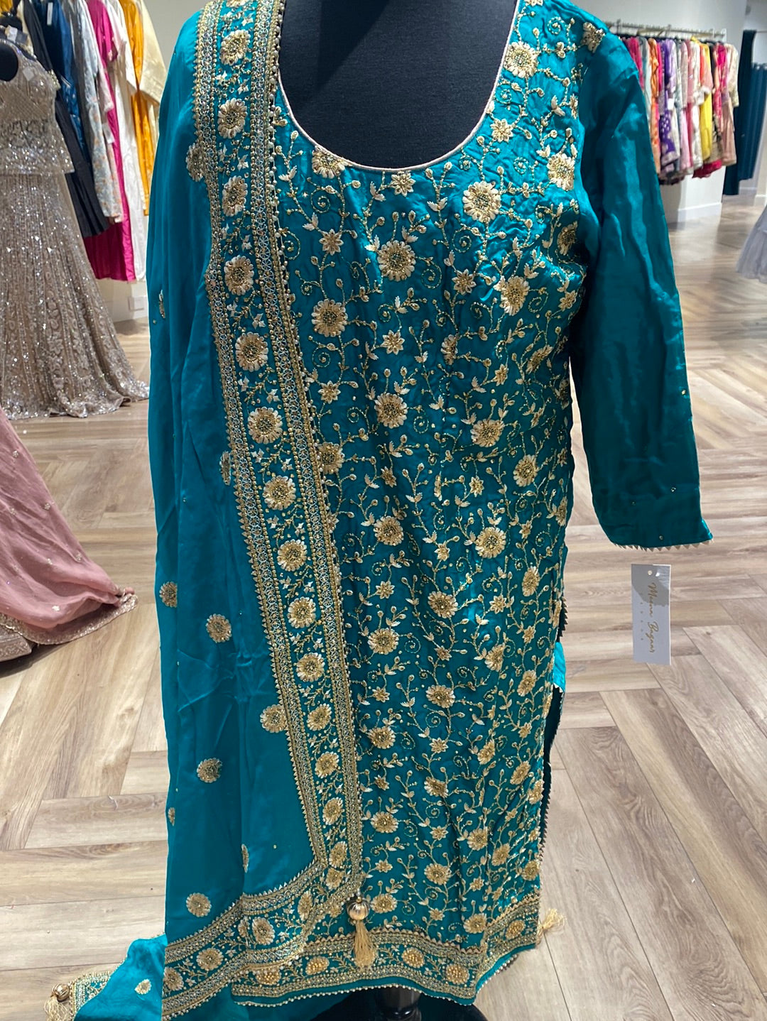 Fashionable Salwar Suit