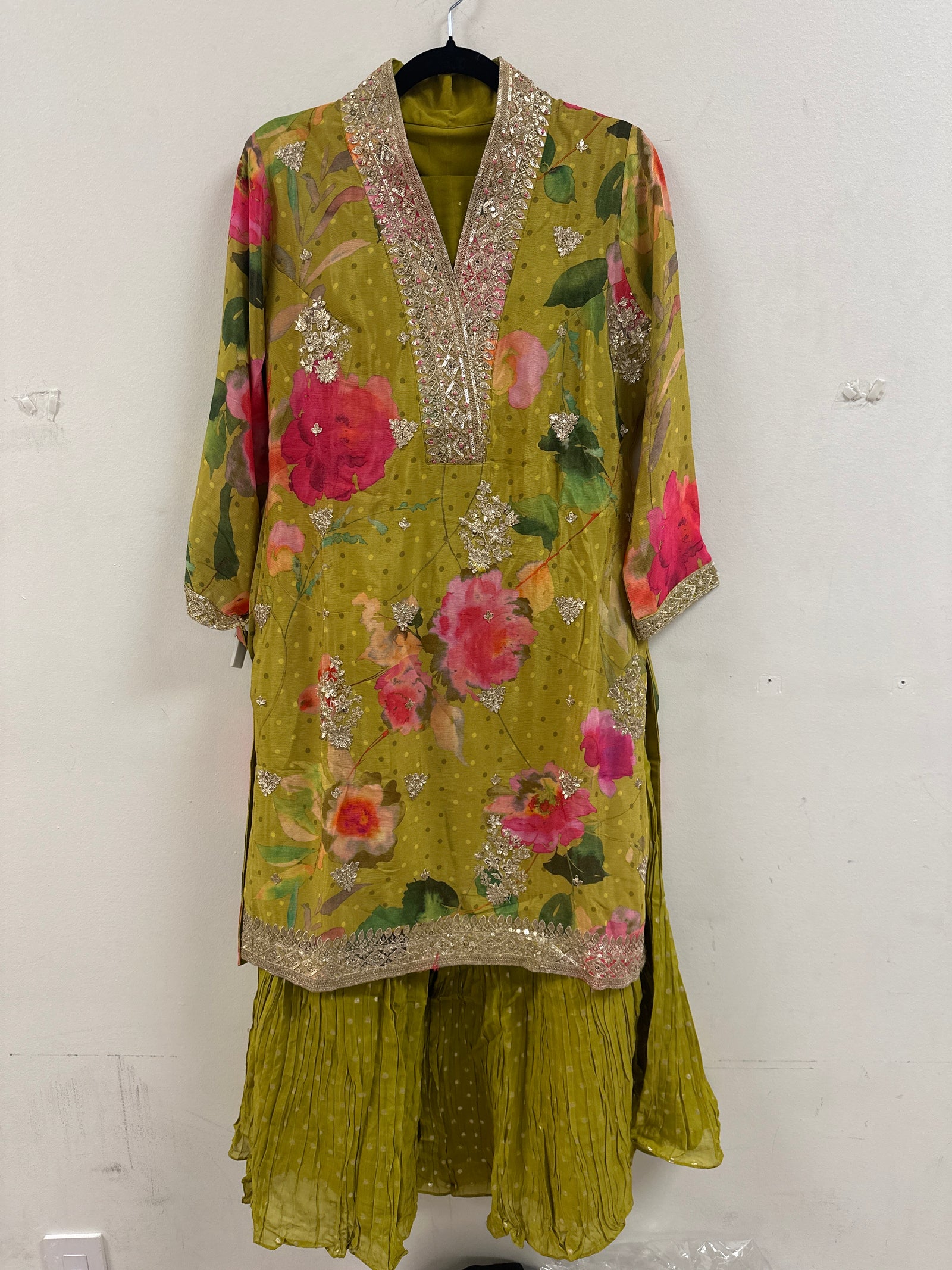 Ravishing Floral Printed Gharara Suit