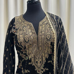 Charming Pakistani Salwar suit