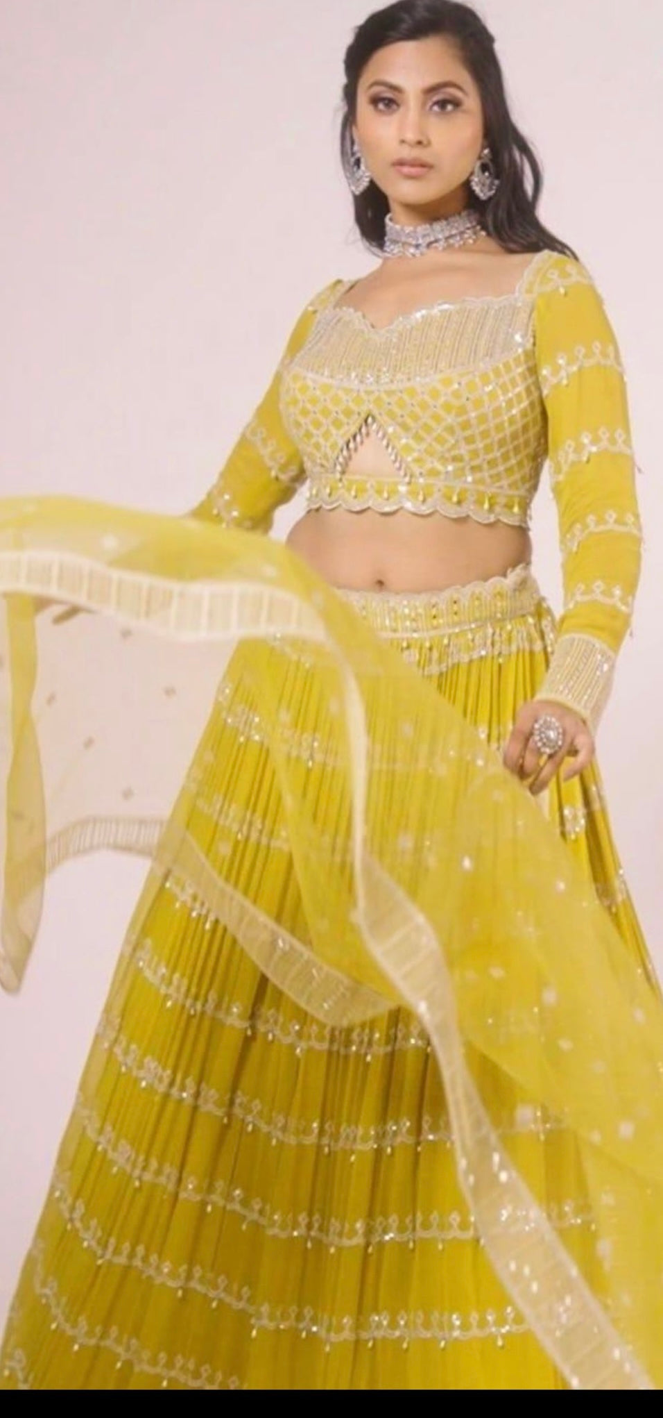 Ultrachic Lehenga Set