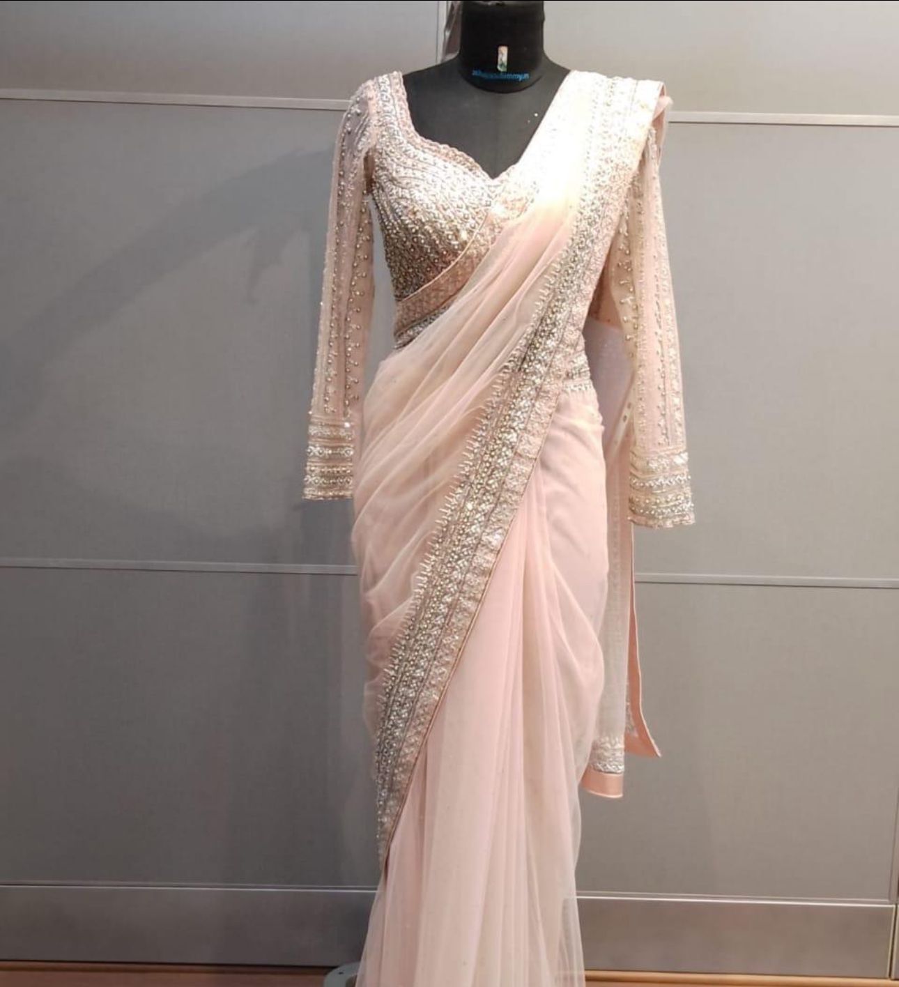 Extravagant Saree With Stitched Blouse