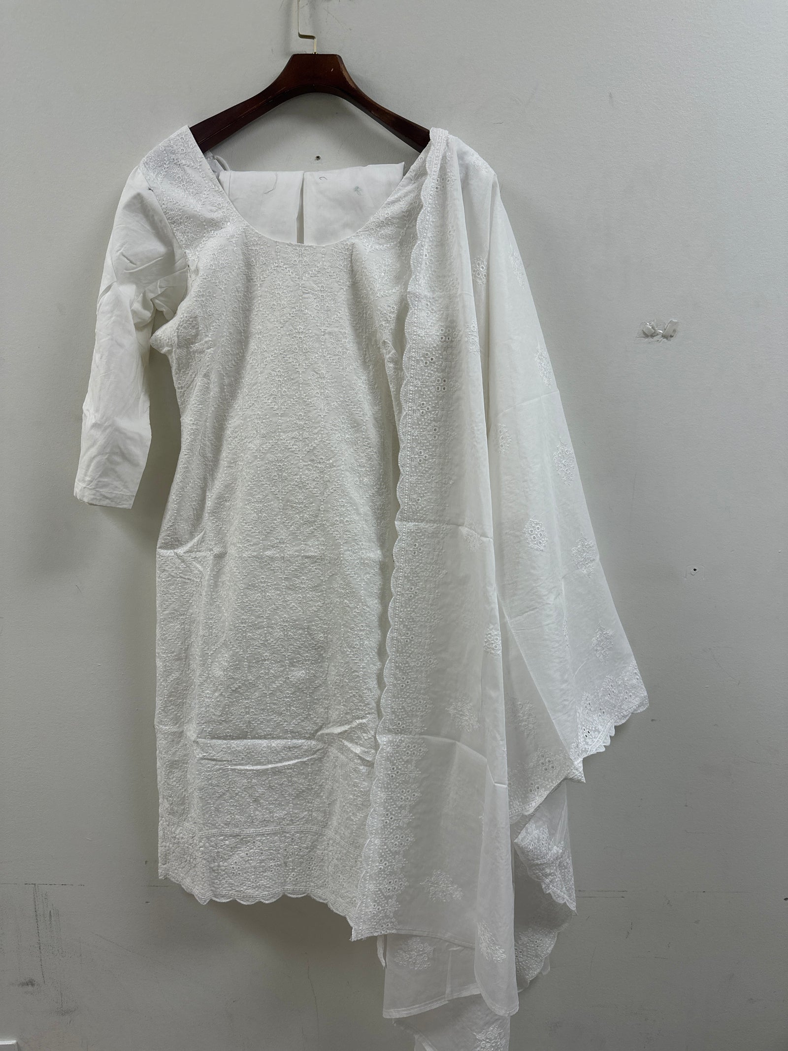 Chikankari Pant Suit