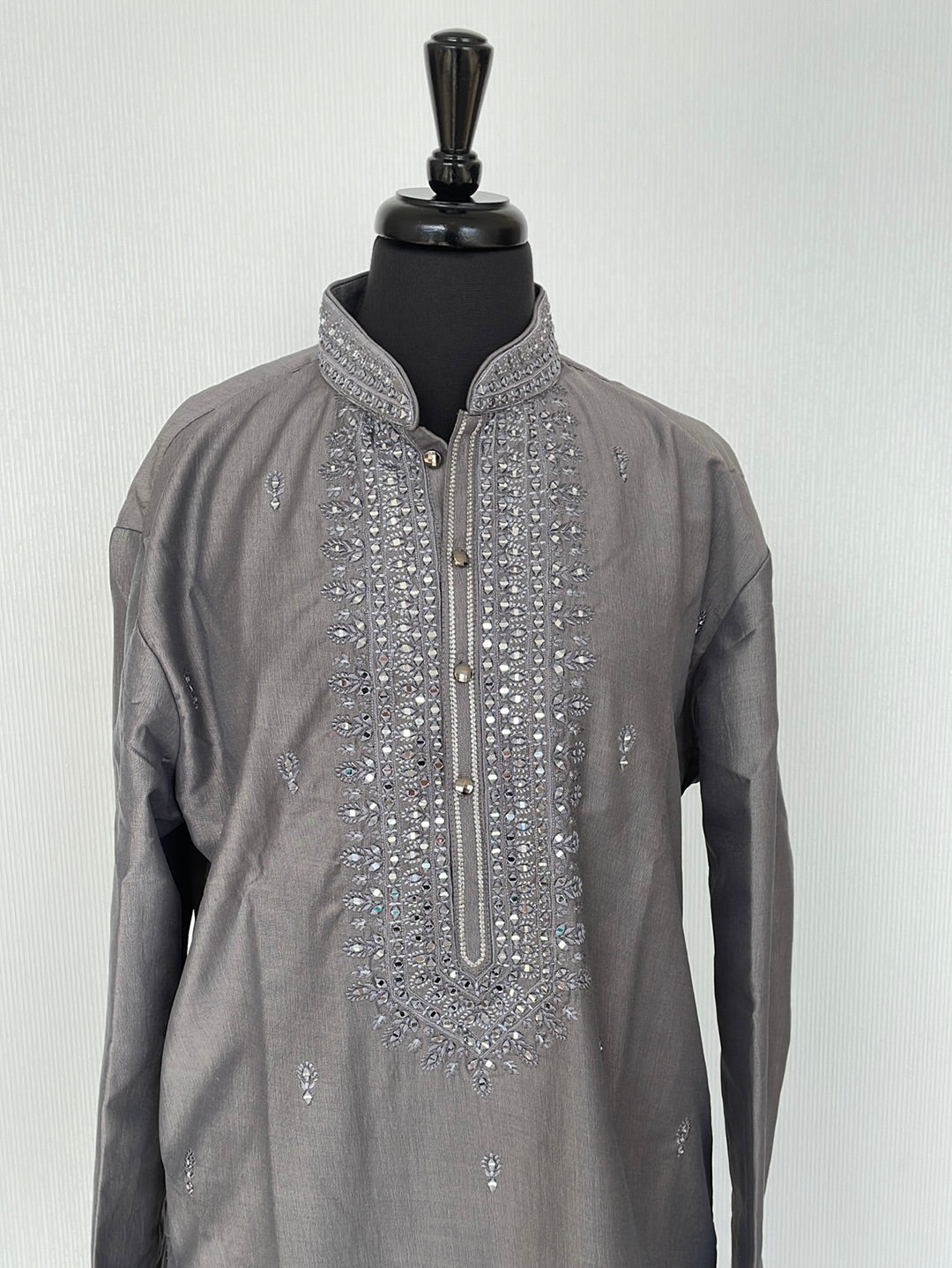 Traditional Silk kurta with thread and mirror embroidery