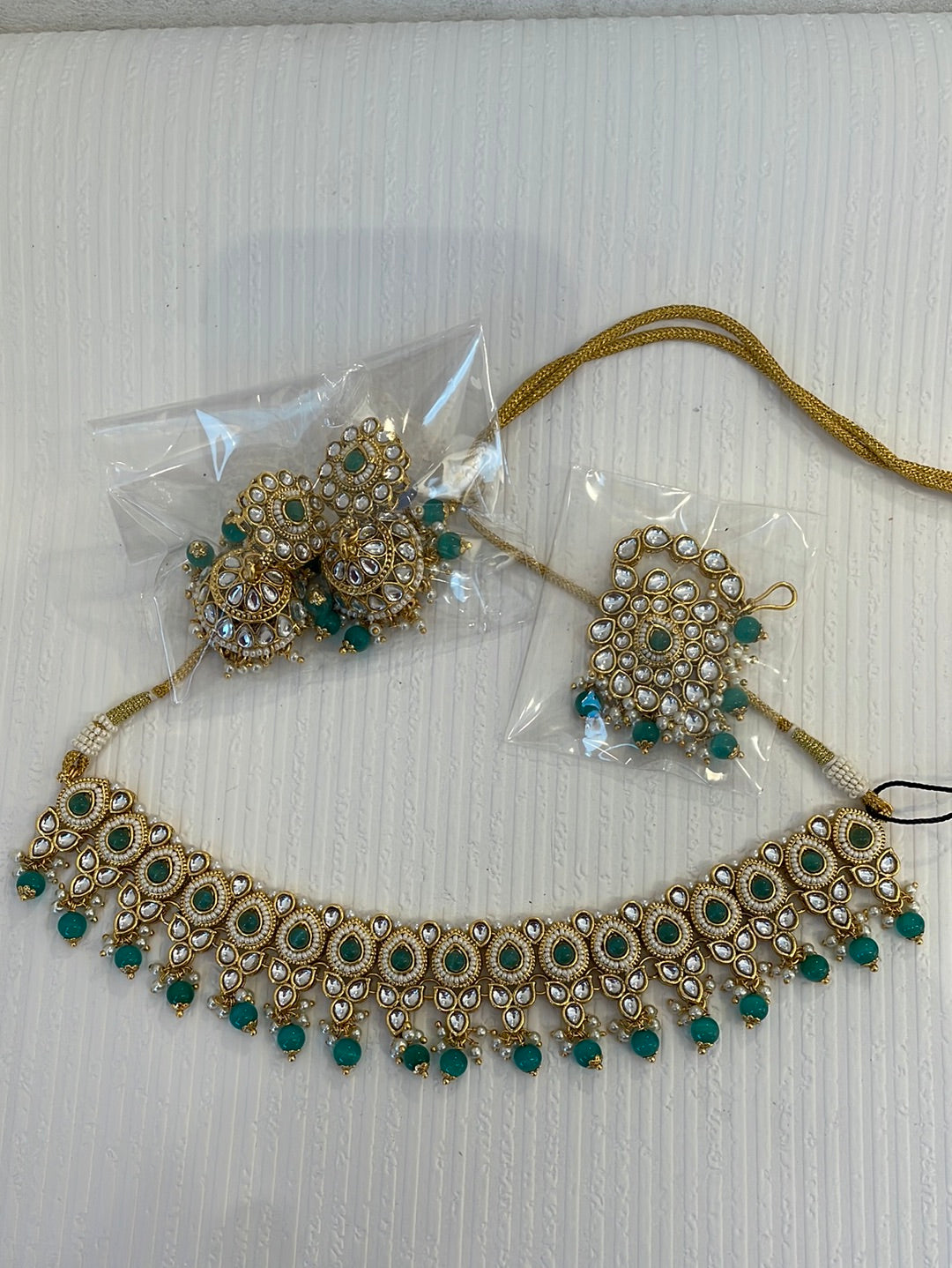 Pearl And Kundan Necklace Set