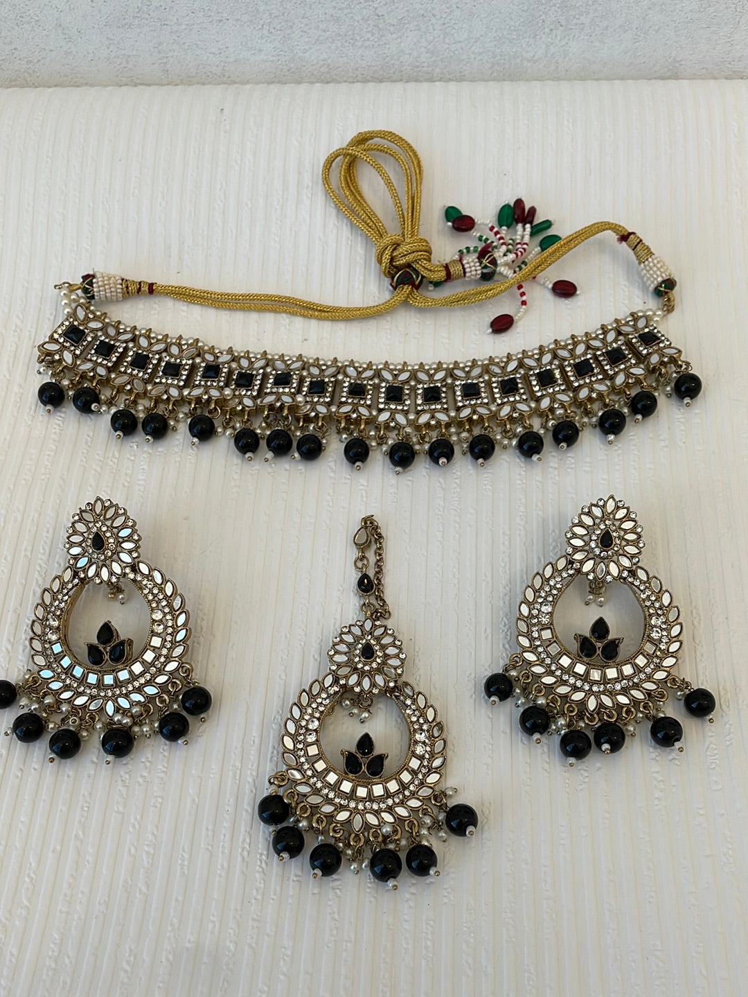 Mirror Work Choker Set