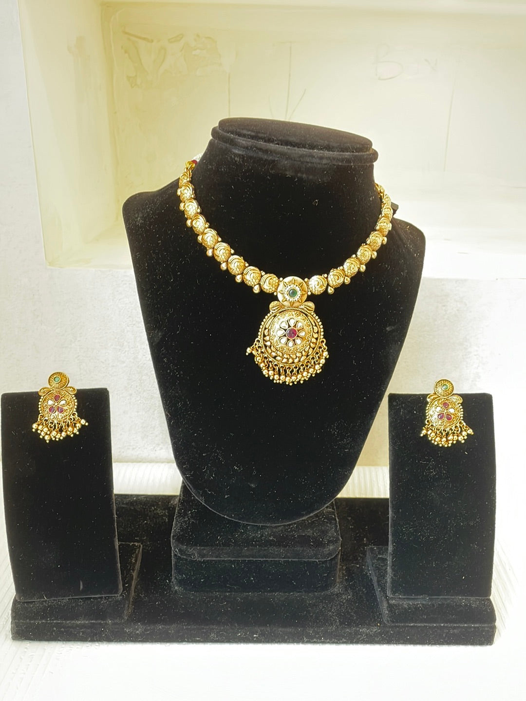 Temple Style kundan Choker Set