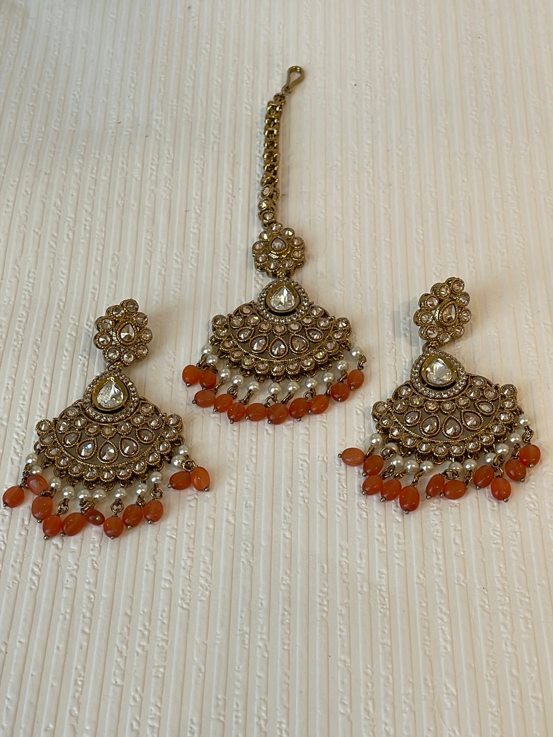 Stunning Kundan Tikka Set