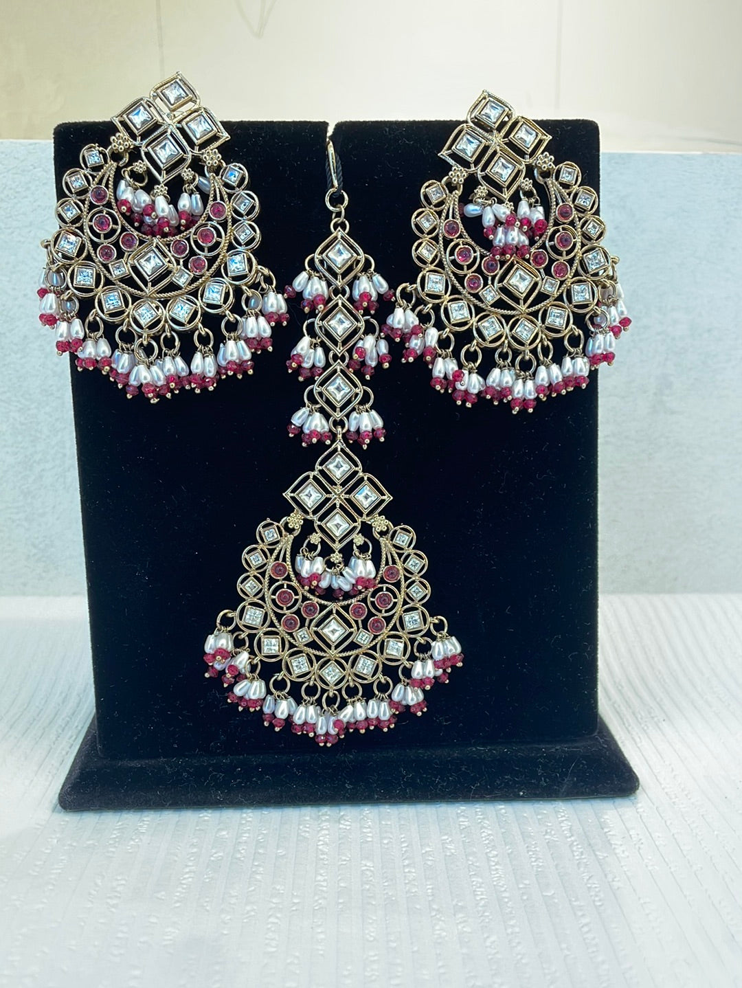 Chandelier Style Earring Tikka Set