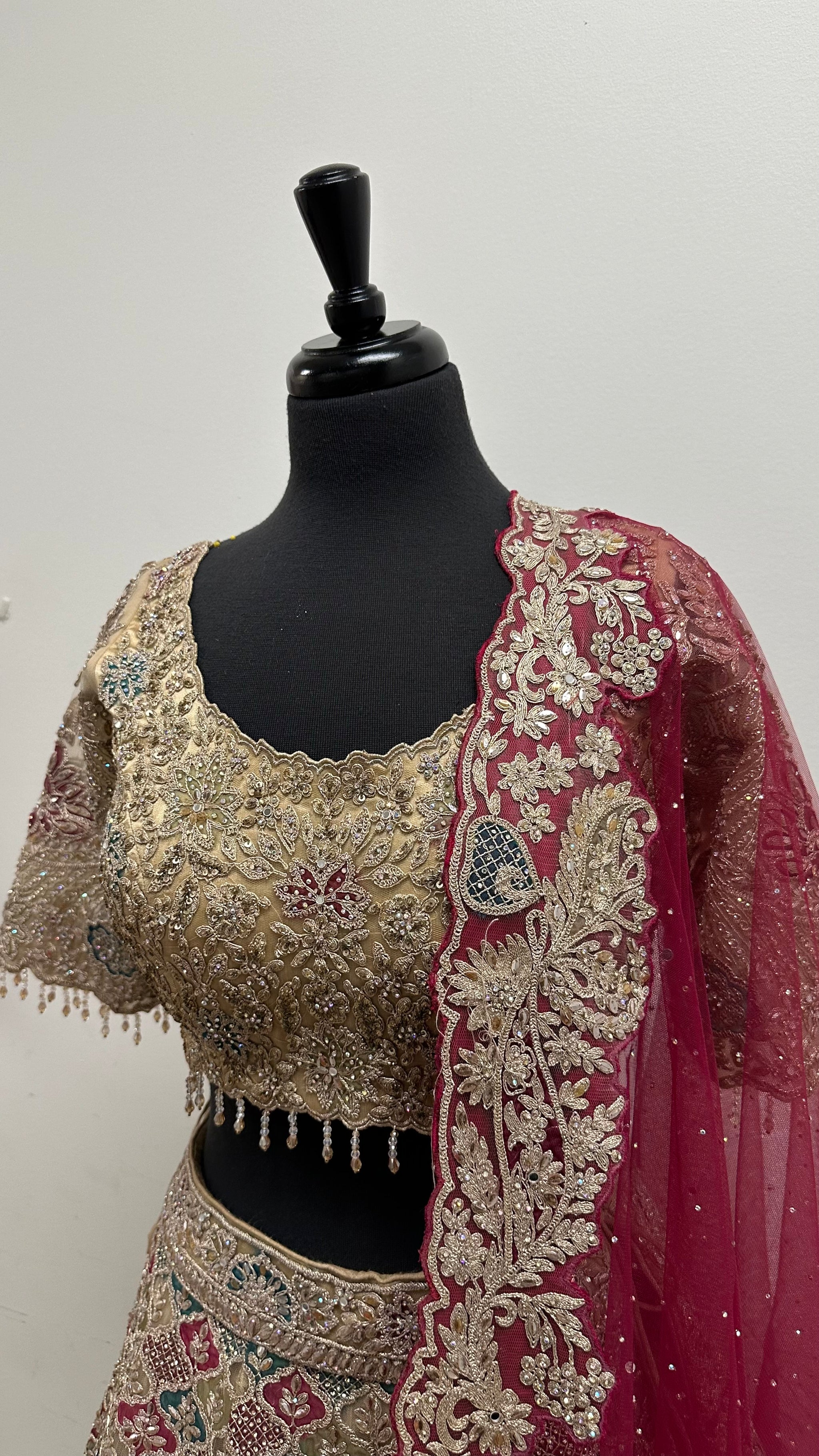 Regal Lehenga Settrad