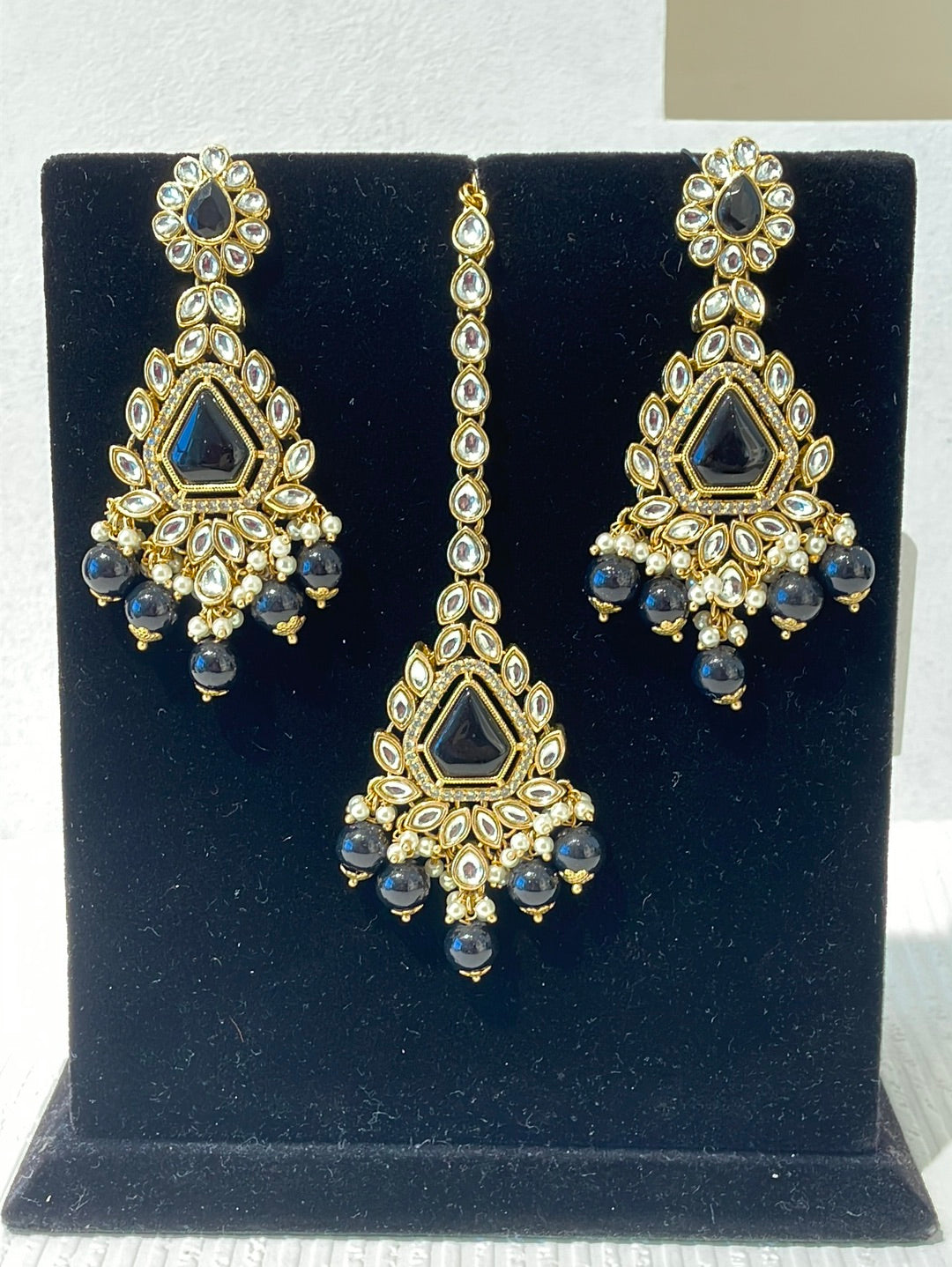 Tikka Set With Kundan Work