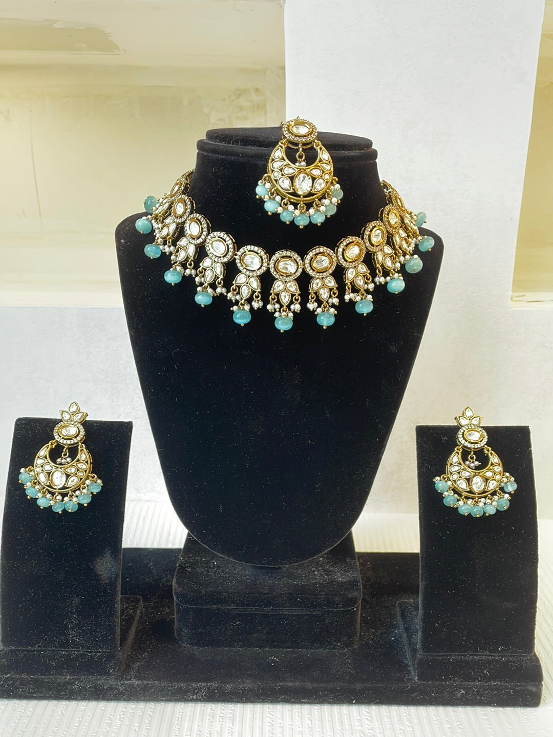 Chic Kundan Set