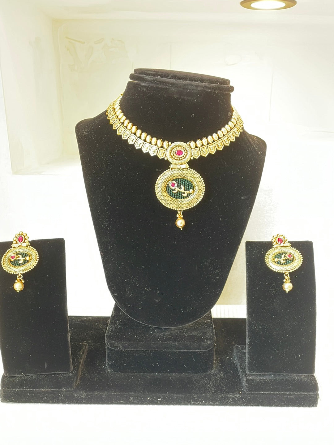 Temple Style Necklace Set