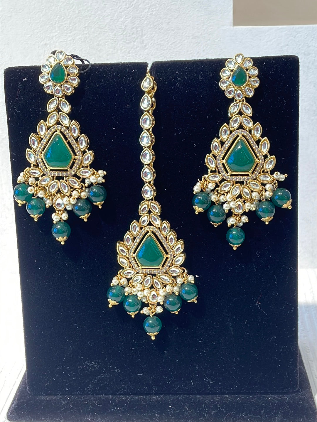 Tikka Set With Kundan Work