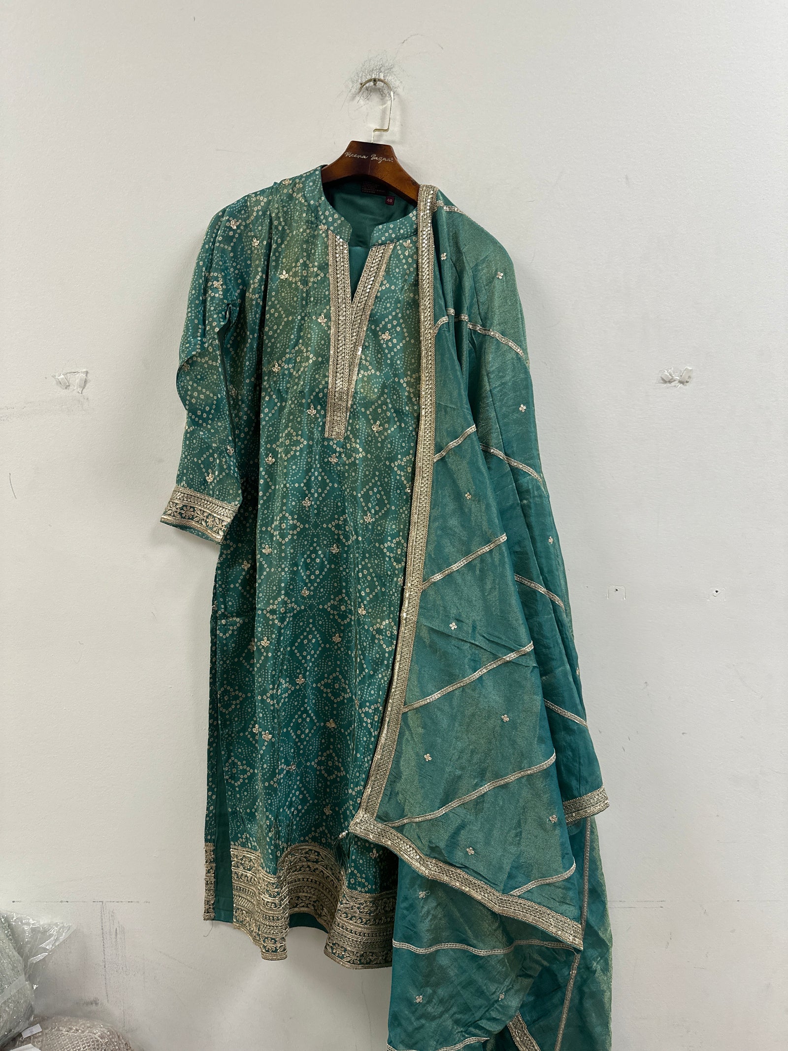 Bandhani Design on Tissue Pant Suit