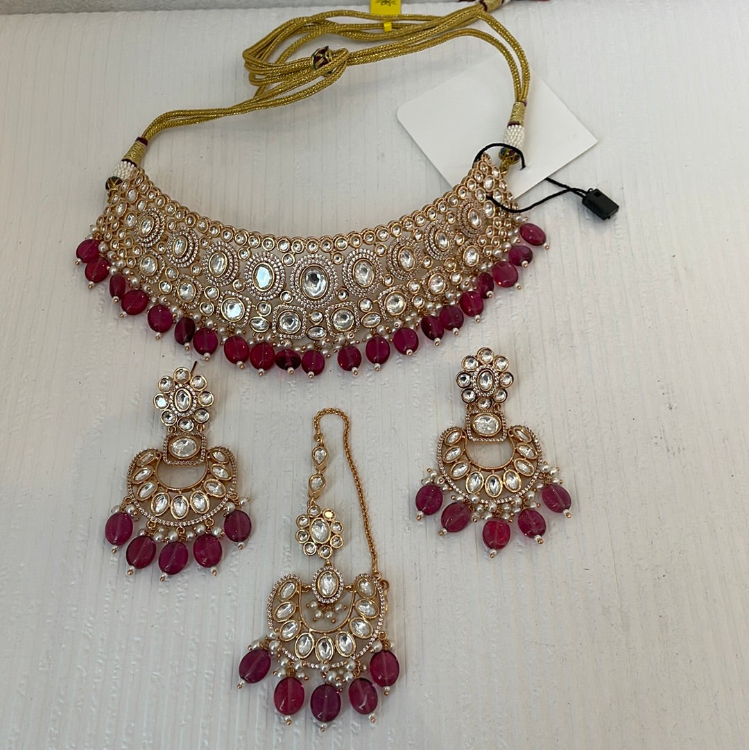 Statement  Kundan Set