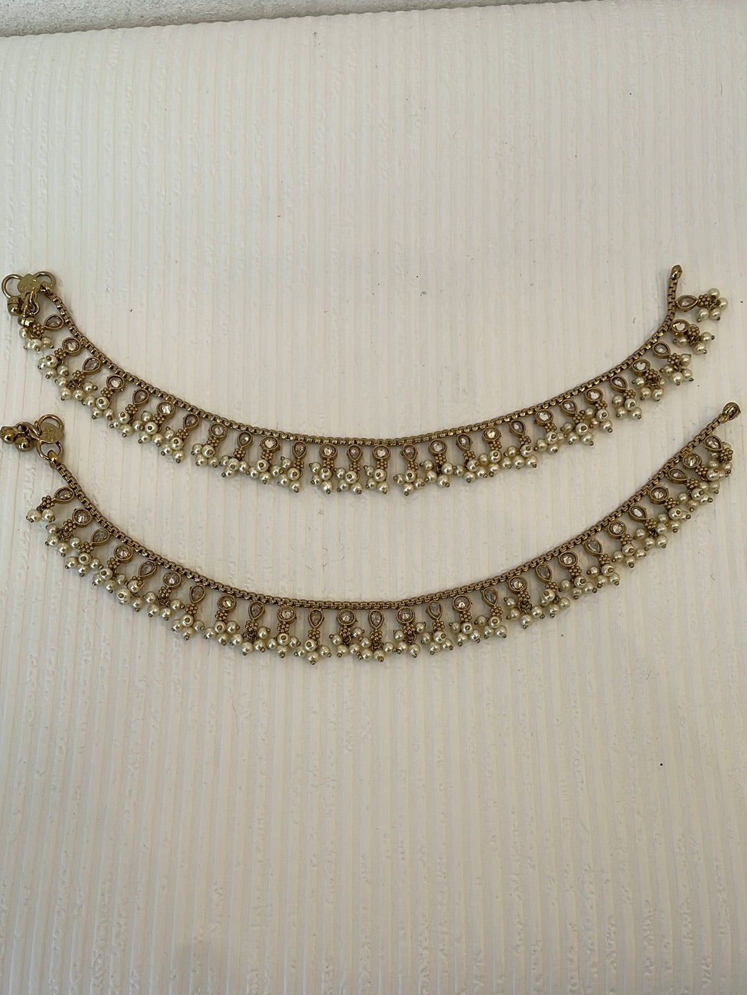 Elegant Pearl And Faux Kundan Anklets