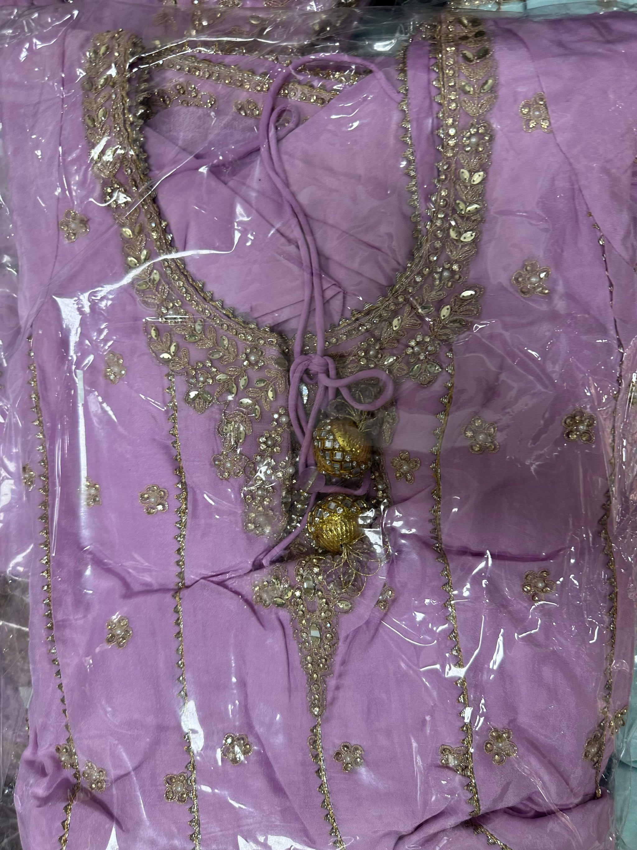 Extravagant Anarkali Suit 2/2