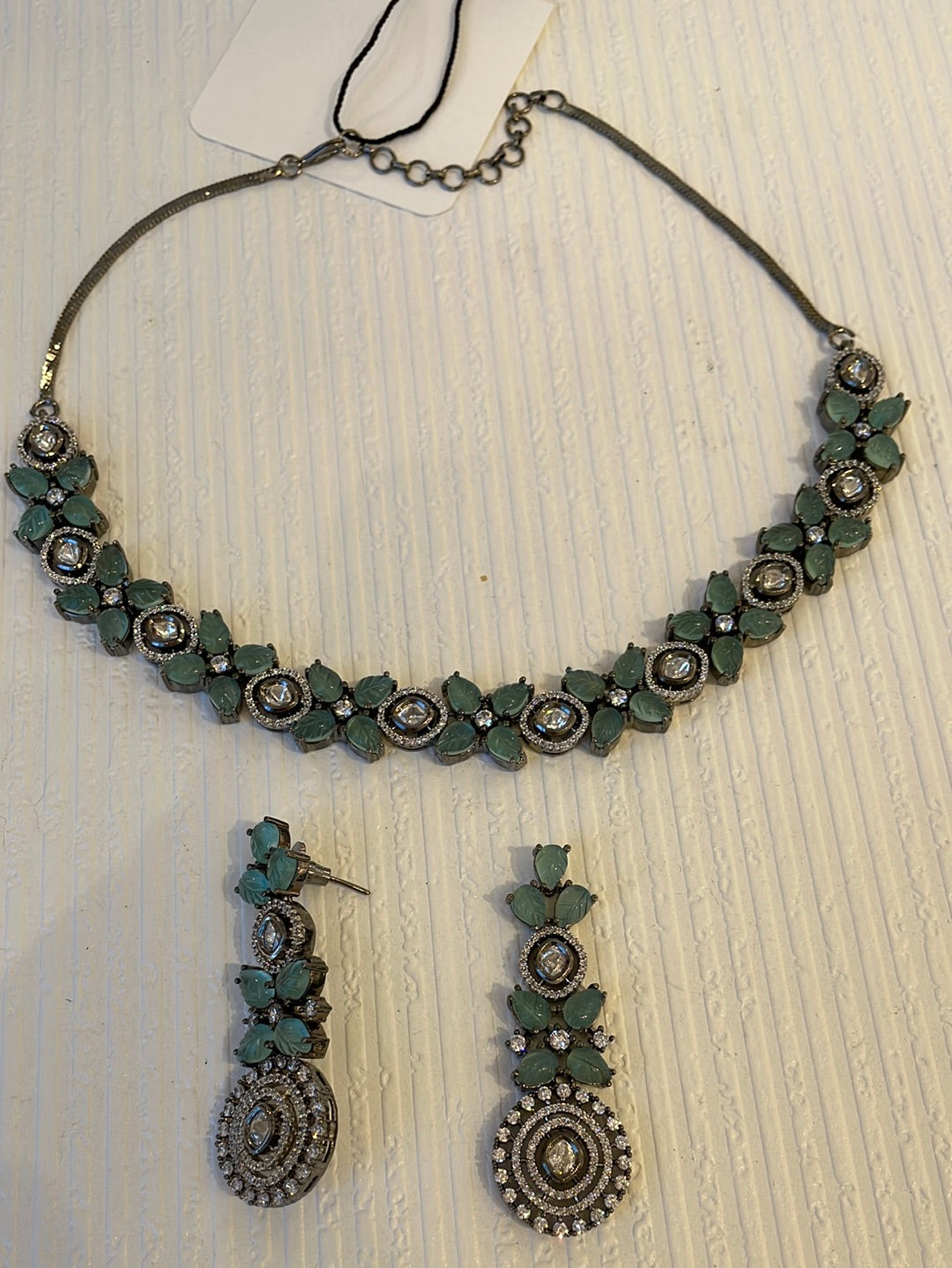 Victoria Style Necklace Set