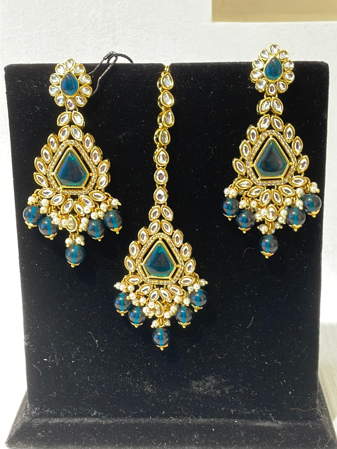 Tikka Set With Kundan Work