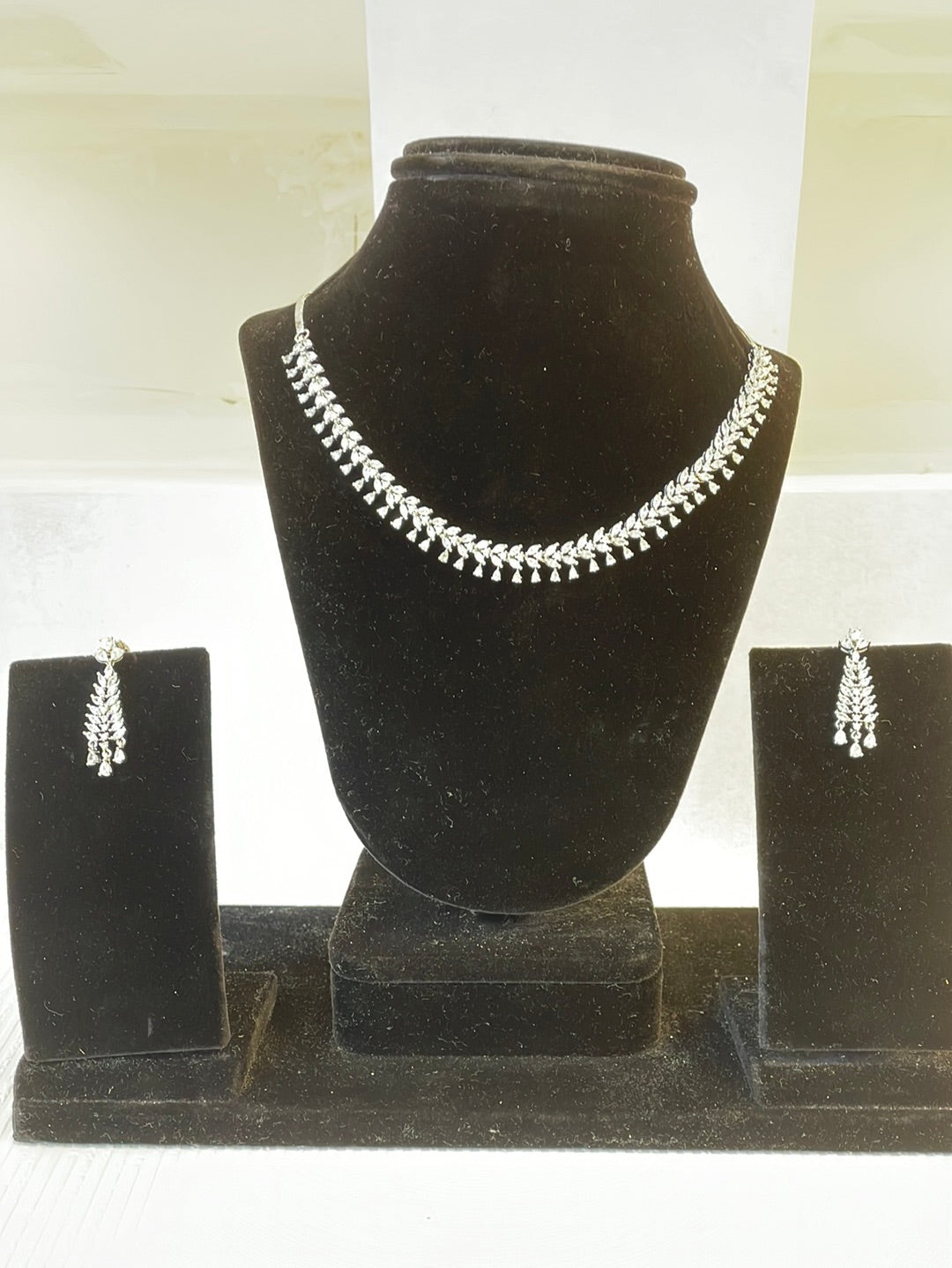 Sleek Look American Diamond Necklace Set