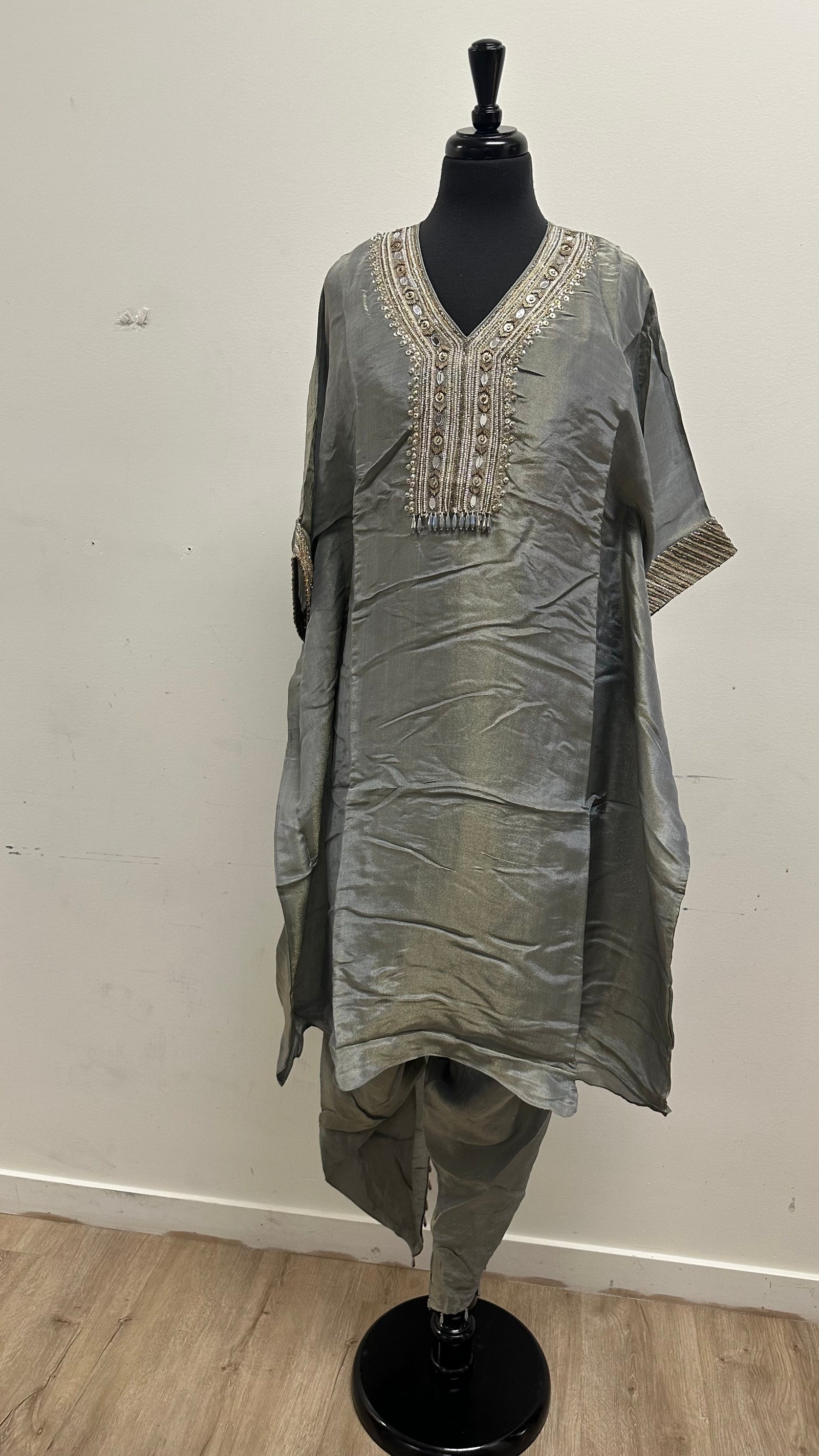 Kaftan With Dhoti Pants