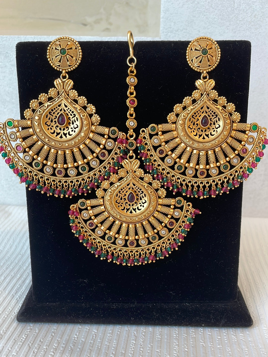 Temple Style Golden Tikka Set