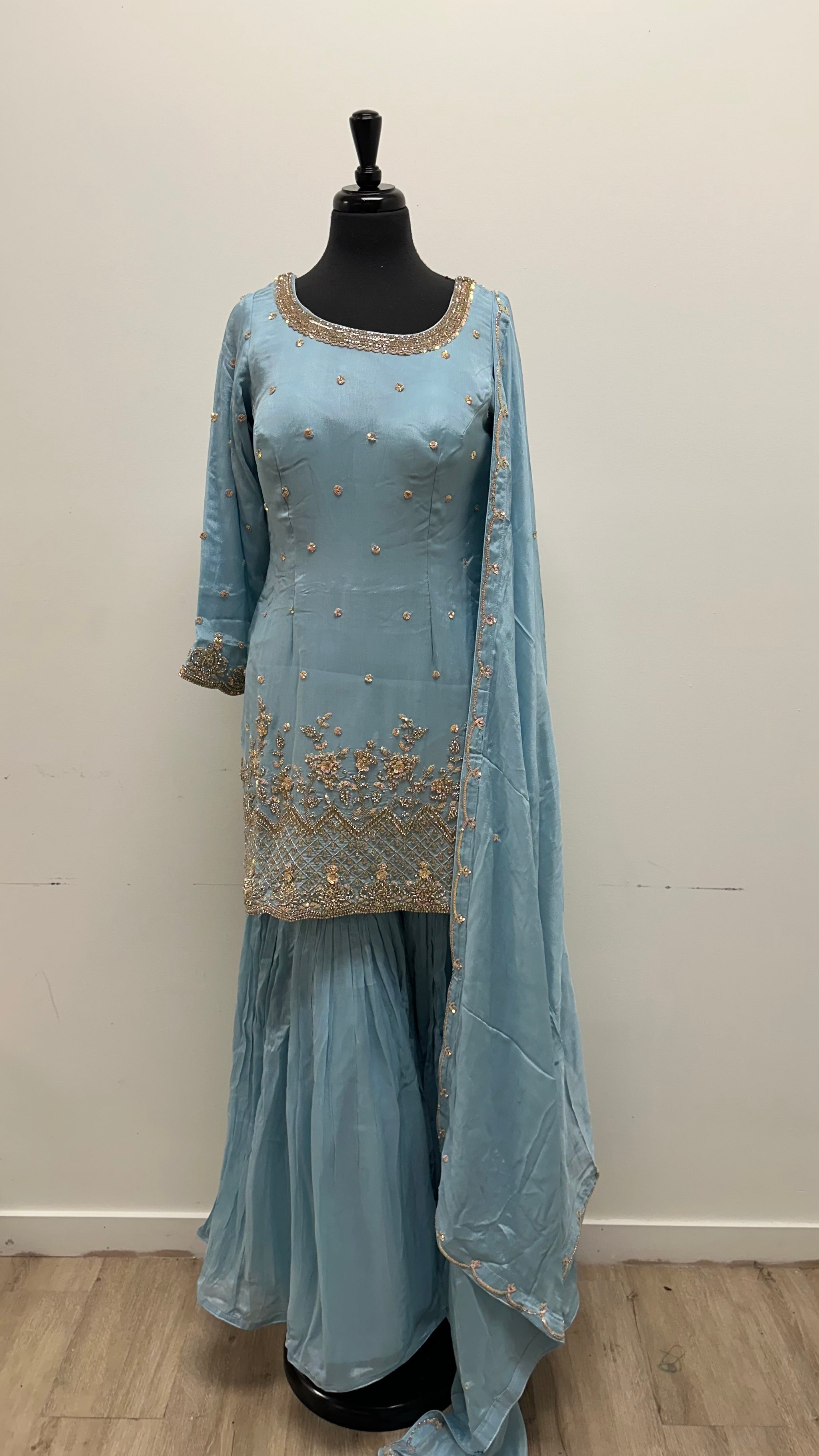 Ravishing Gharara Suit