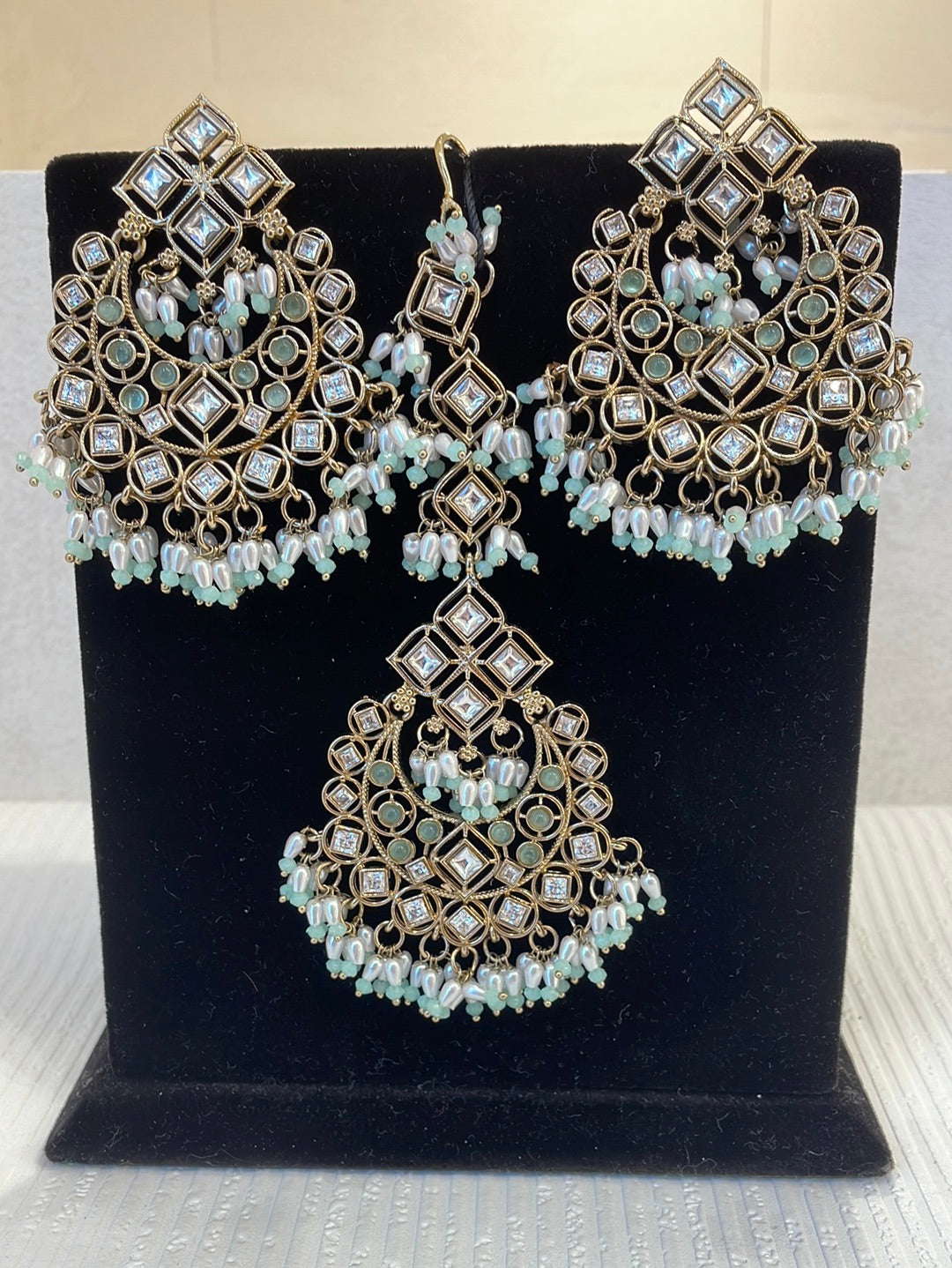 Chandelier Style Earring Tikka Set