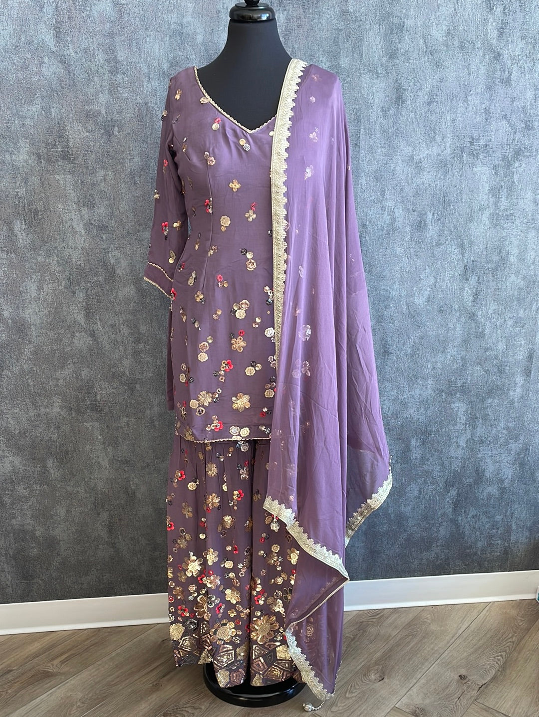 Garara with floral sequins and thread