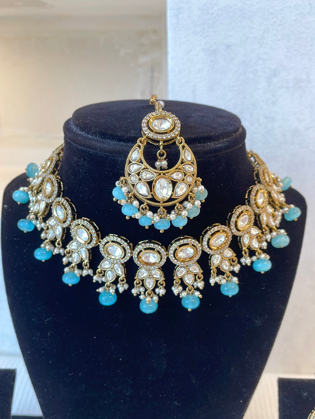 Chic Kundan Set