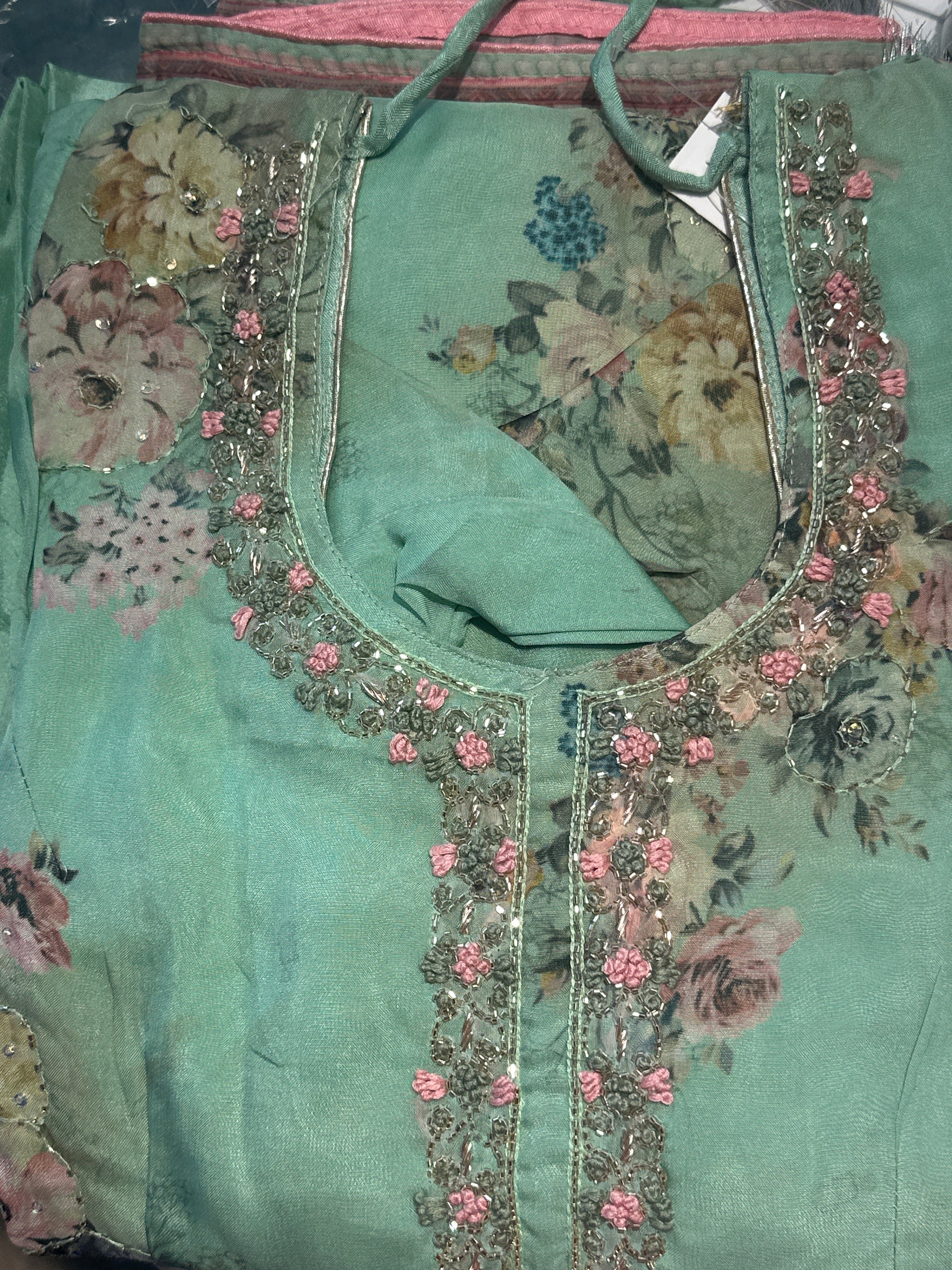 Pant Suit With Embroidery