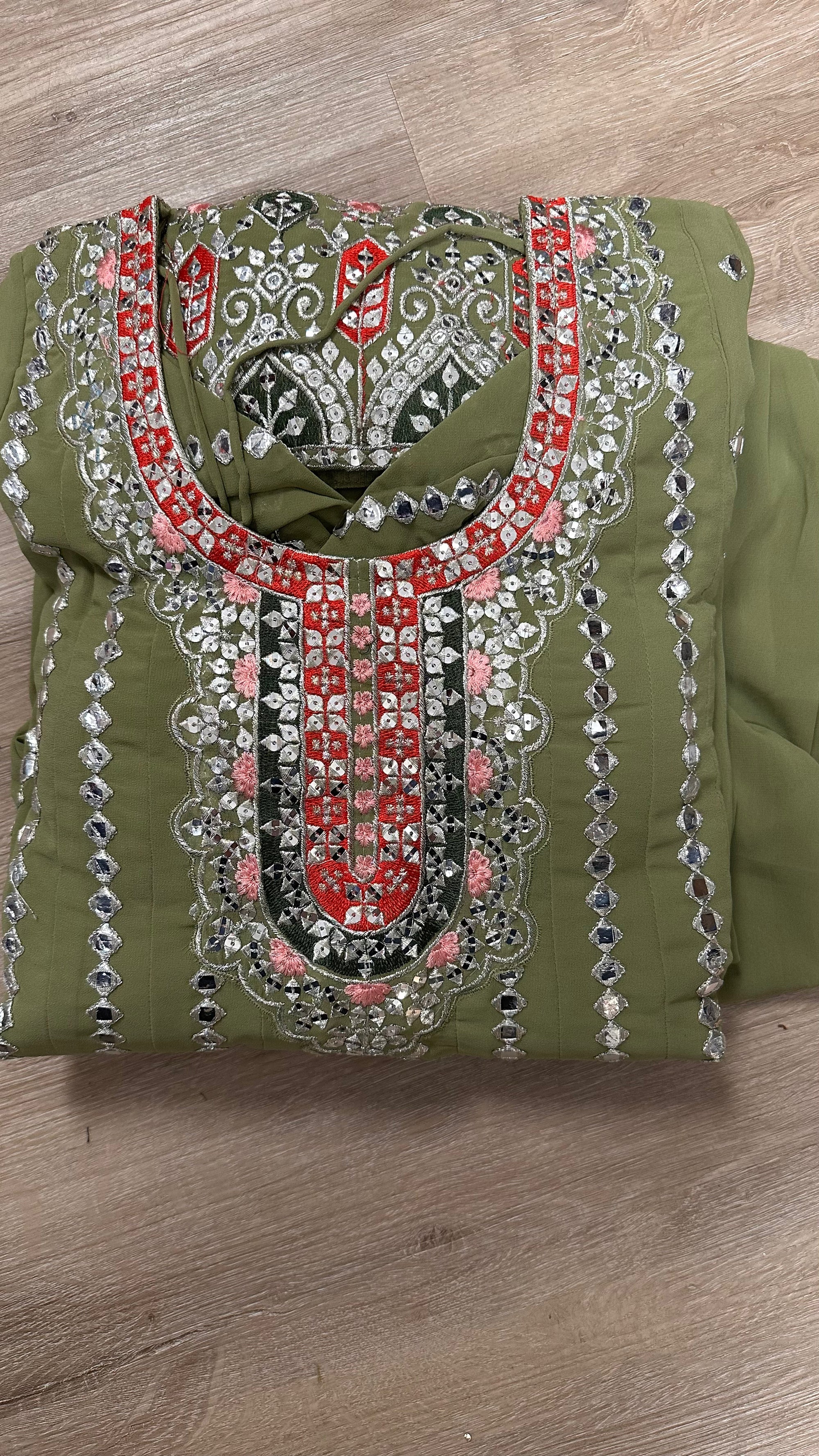 Pakistani Salwar Suit