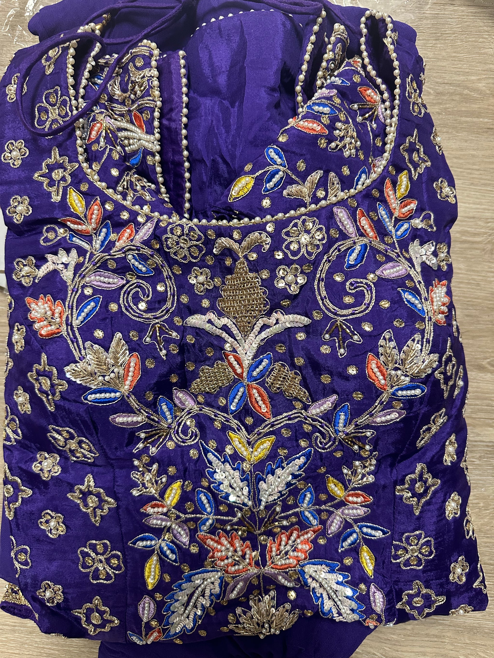 Multi thread emb shirt with Sharara