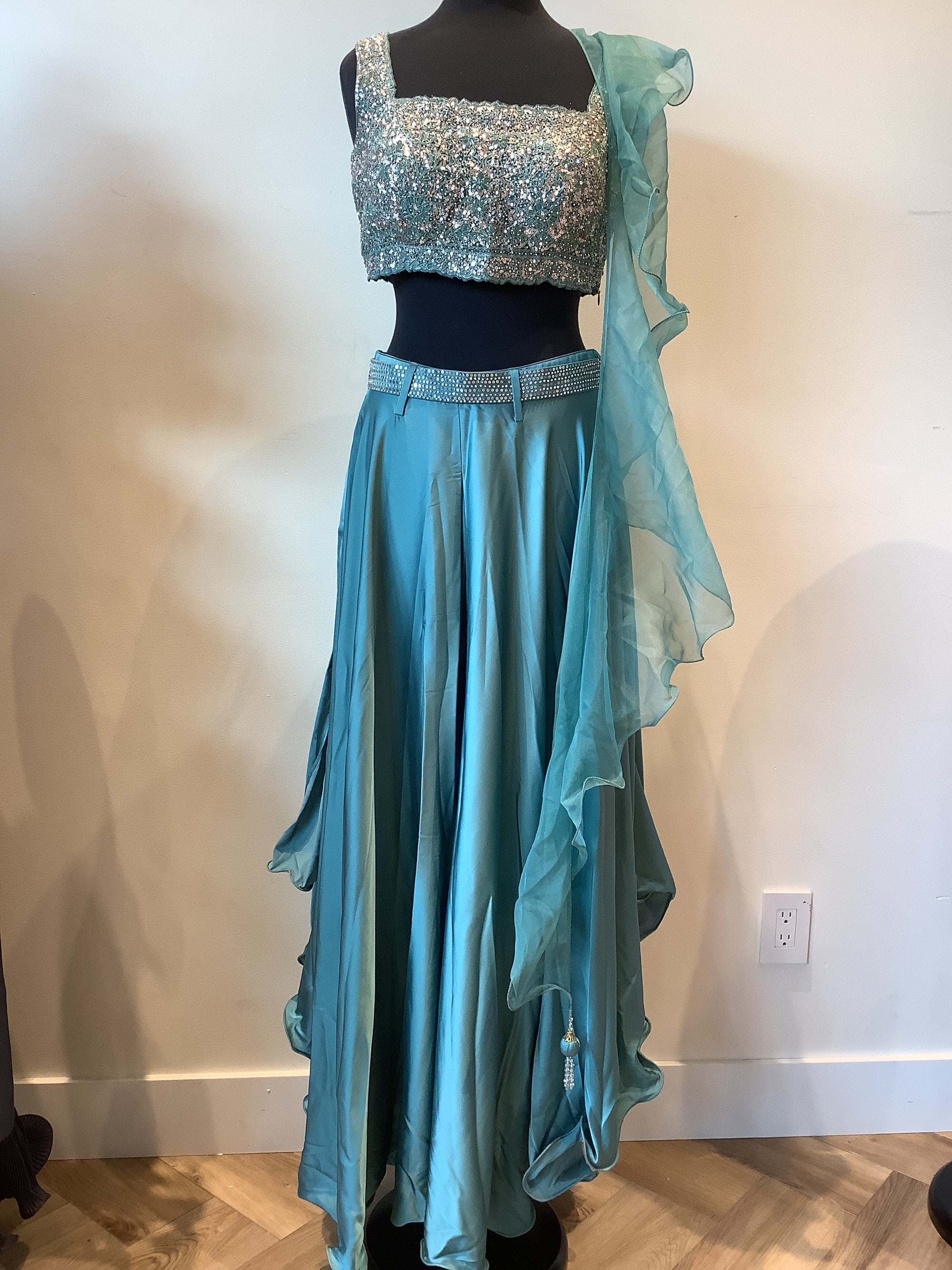 Crop Sharara Contemporary Outfit