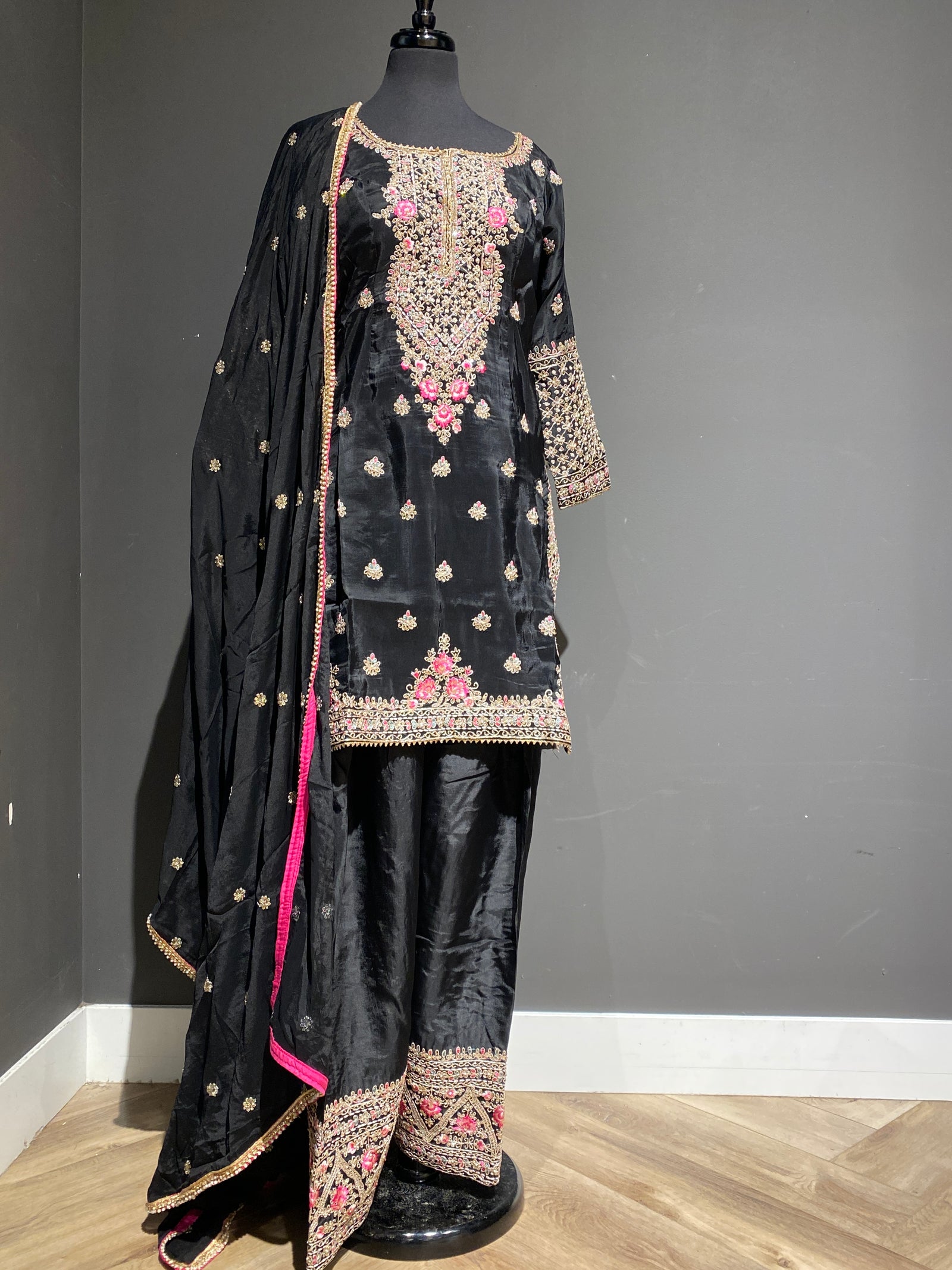 Chic & Bold Salwar Suit